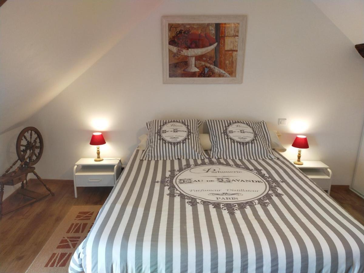 gite l'opale Lailly-en-Val Extérieur photo