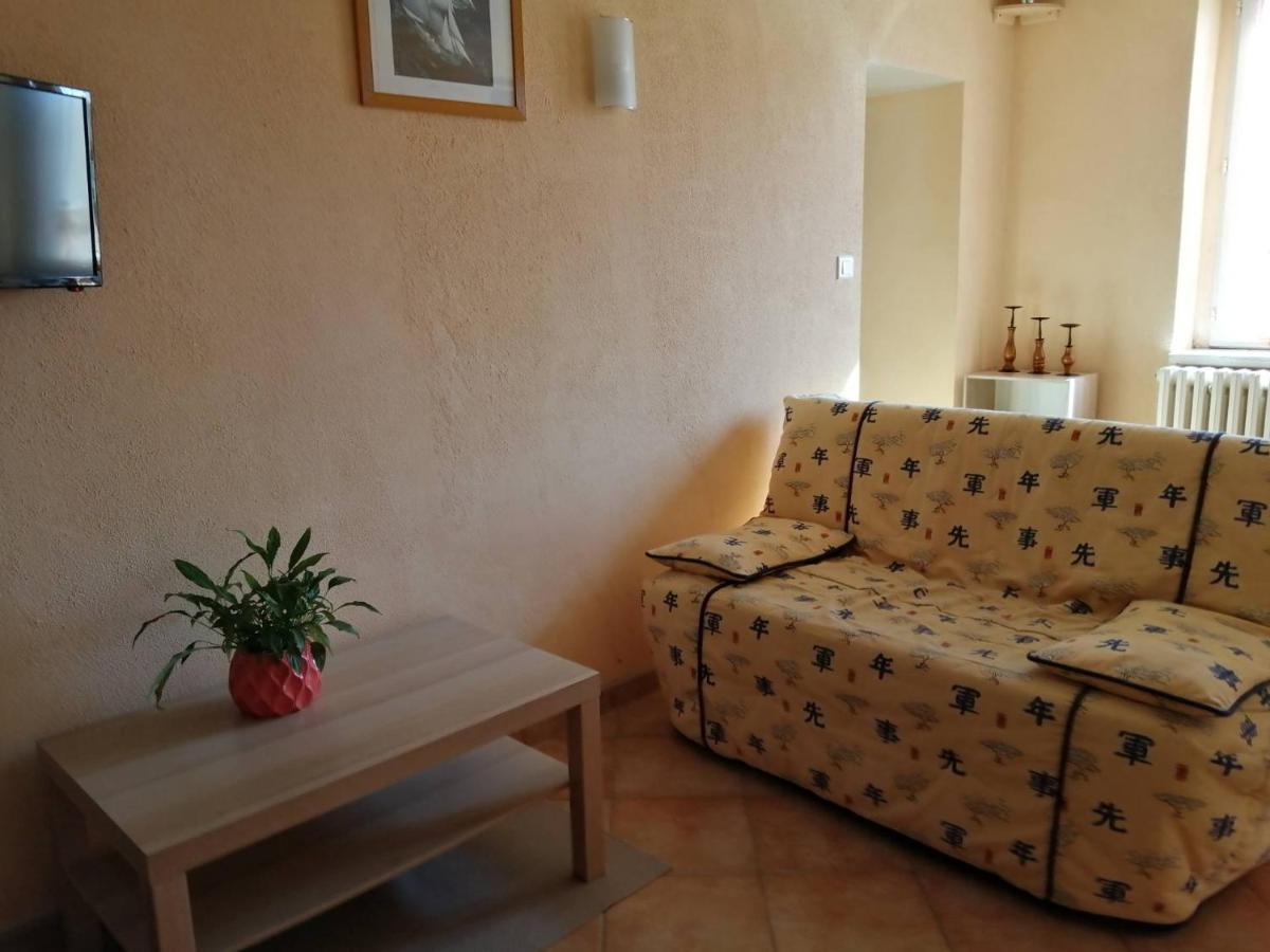 gite l'opale Lailly-en-Val Extérieur photo